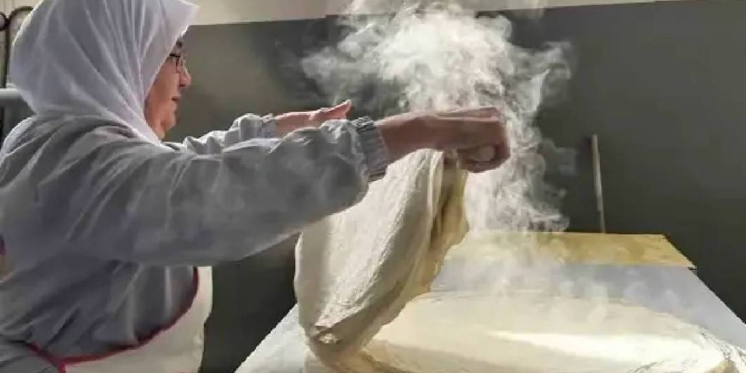 Küçük bir dükkandan tonlarca üretime… 5 yılda kadının gücünü gösterdi: Sırt sırta üretimin ünü şehir dışına da taştı 1